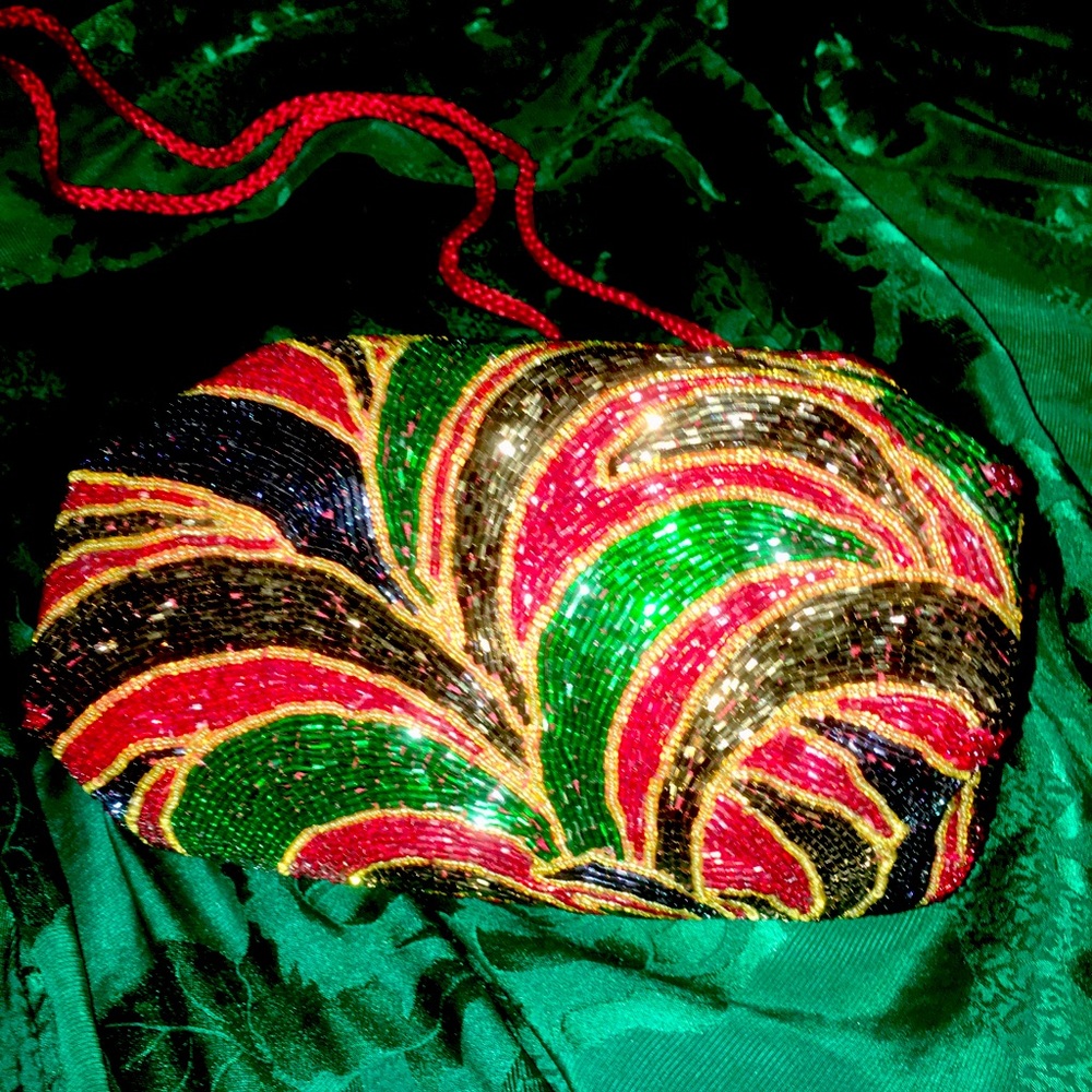 Vintage Multi Colored Bugle Beaded Cocktail Purse, With Shoulder Strap In Red.